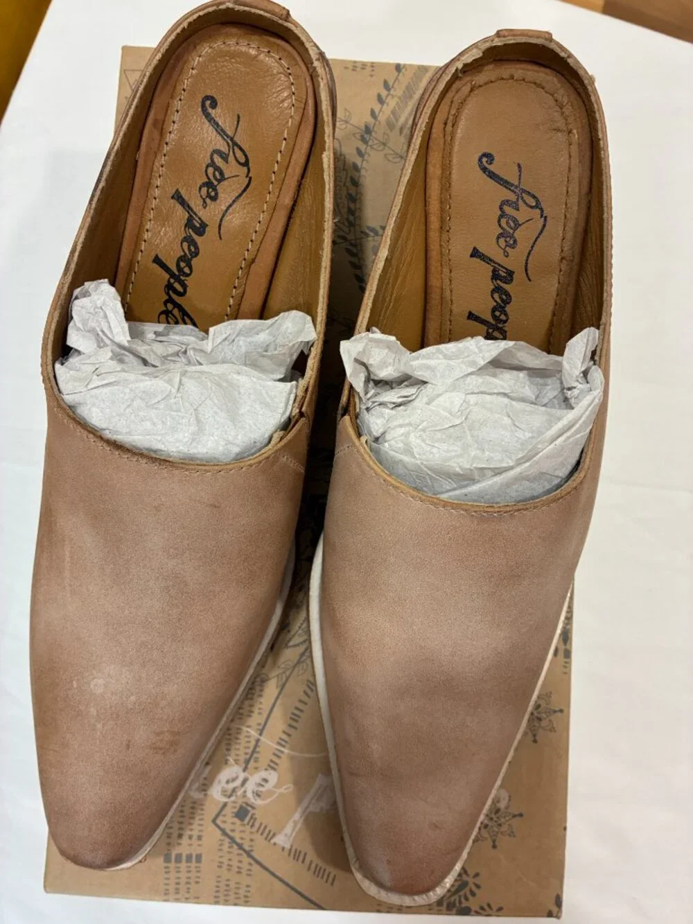 Free People Tan Leather Wedge Mule Clogs Slip On 7.5M NWT 37.5 EU - Picture 9 of 11